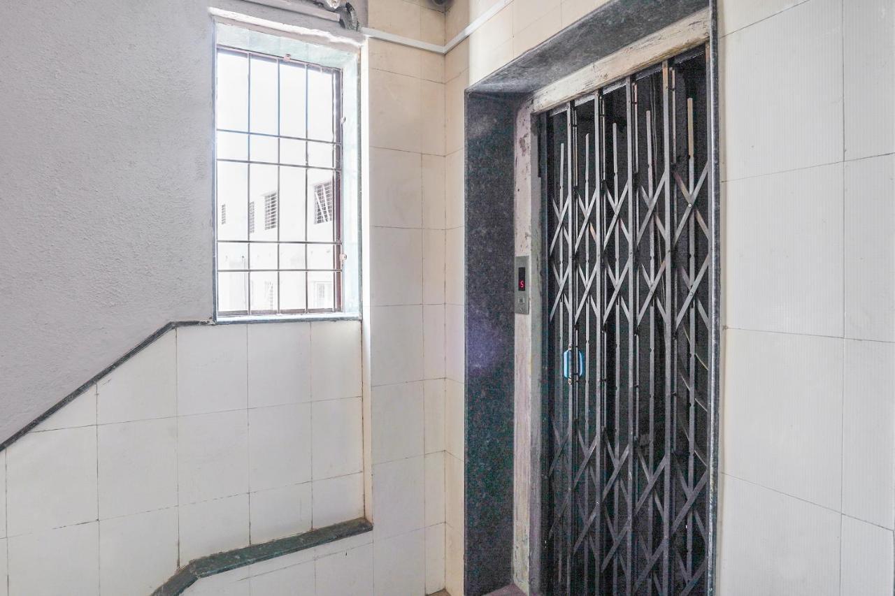 Oyo Flagship 70264 Hotel Vrindavan Mangvadi Extérieur photo
