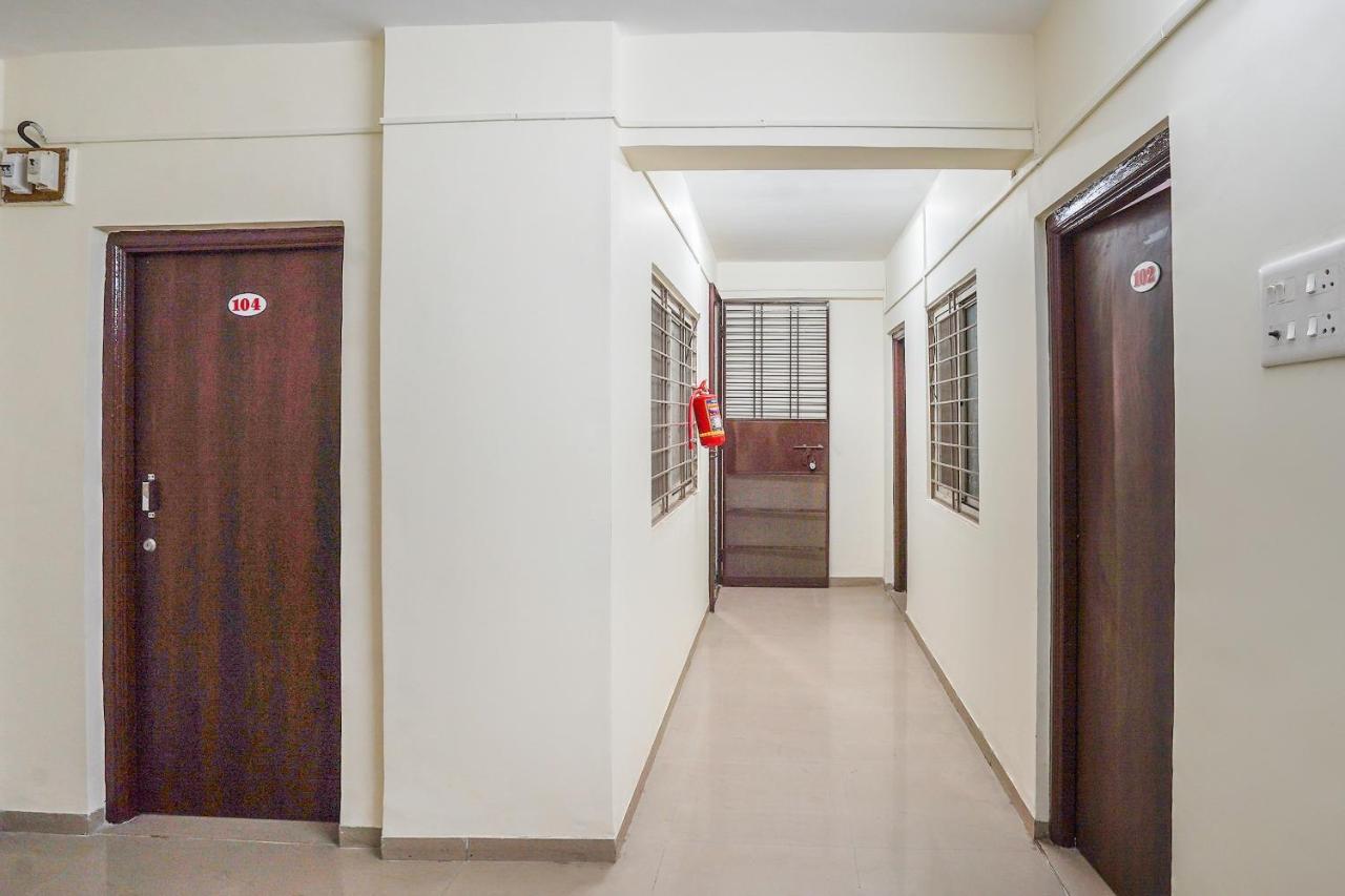 Oyo Flagship 70264 Hotel Vrindavan Mangvadi Extérieur photo