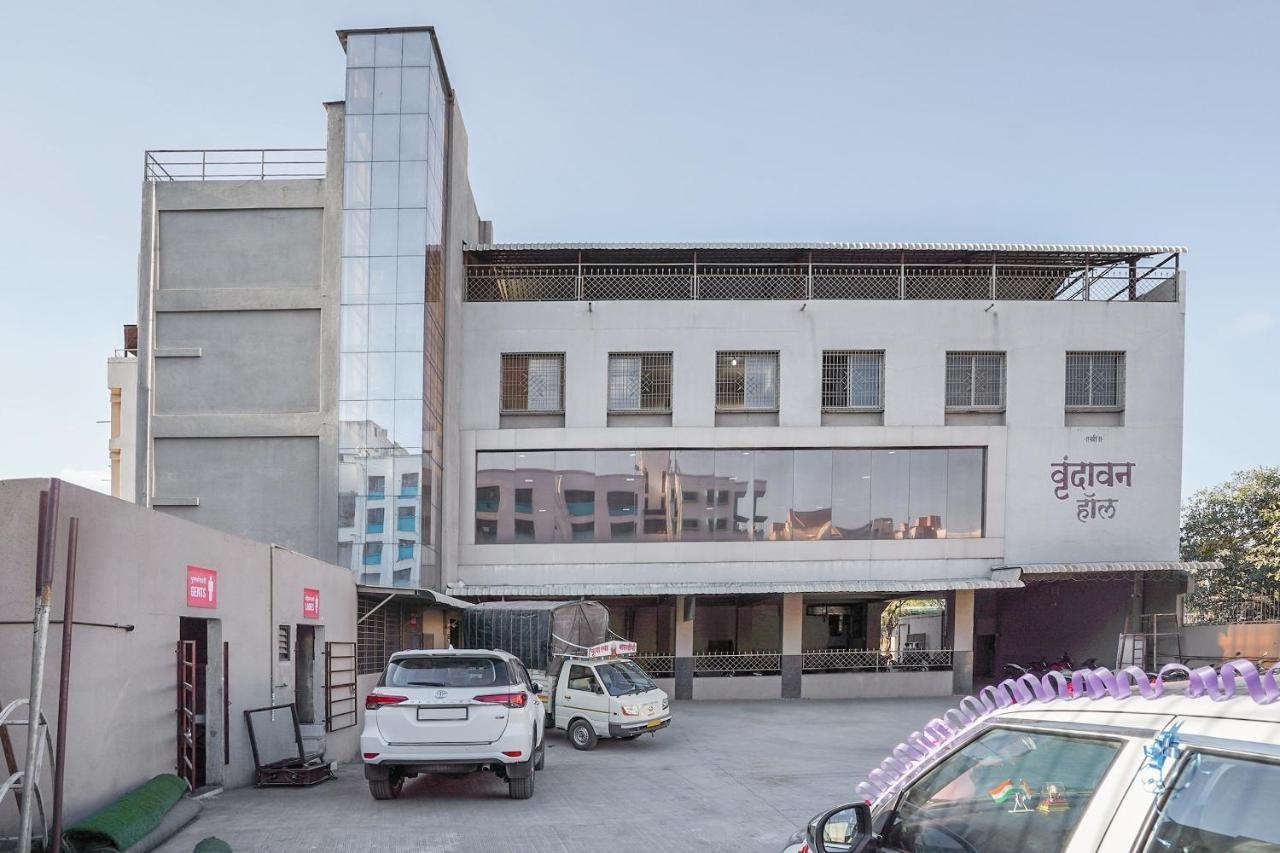 Oyo Flagship 70264 Hotel Vrindavan Mangvadi Extérieur photo