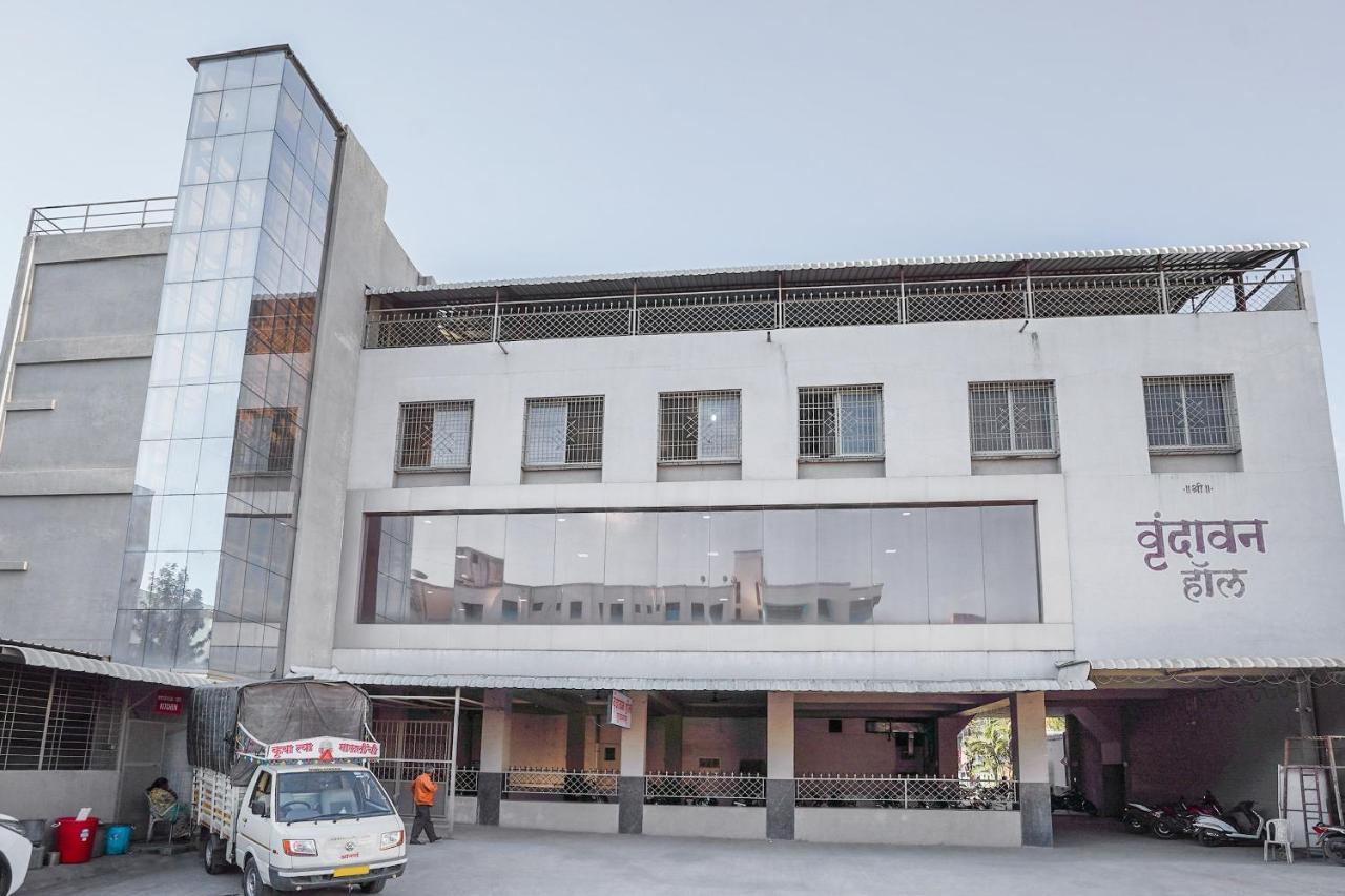 Oyo Flagship 70264 Hotel Vrindavan Mangvadi Extérieur photo