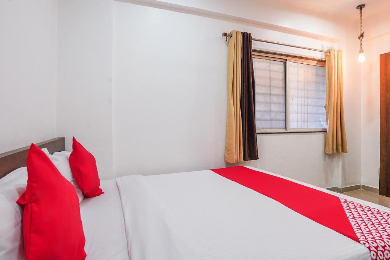 Oyo Flagship 70264 Hotel Vrindavan Mangvadi Extérieur photo