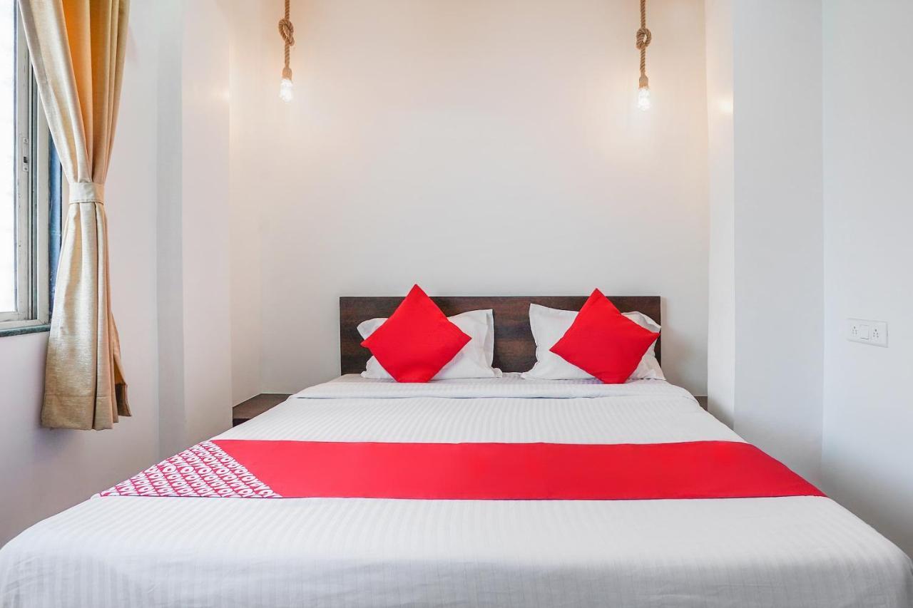 Oyo Flagship 70264 Hotel Vrindavan Mangvadi Extérieur photo